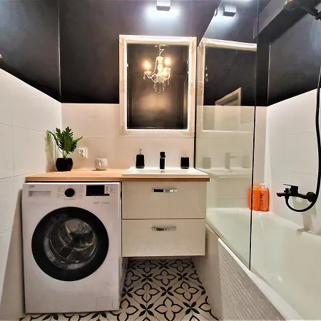 Pensión J&w Swietojanska Varsovia