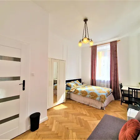 J&w Swietojanska ゲストハウス *