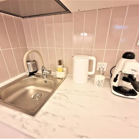 Pensión J&w Swietojanska Varsovia