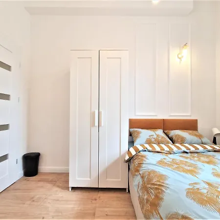 ゲストハウス J&w Swietojanska ワルシャワ