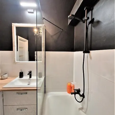 J&w Swietojanska * Varsóvia